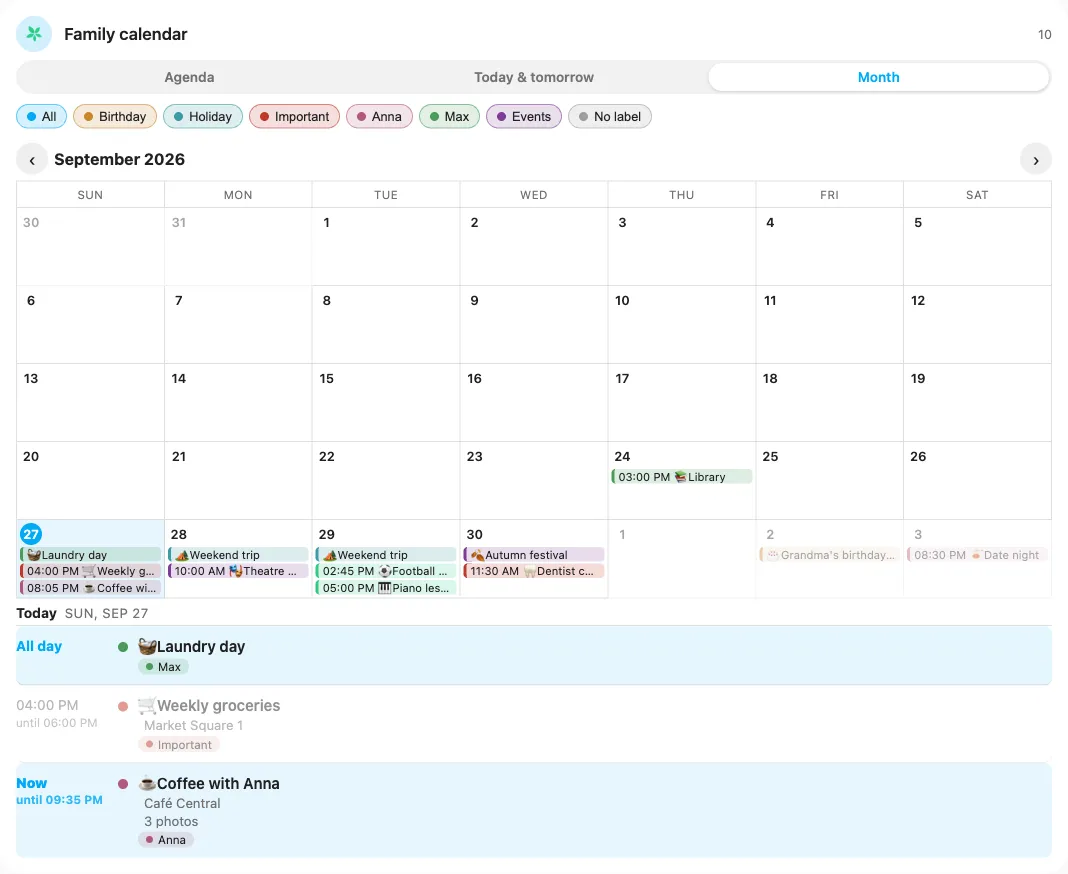 Month view with tabs and label chips